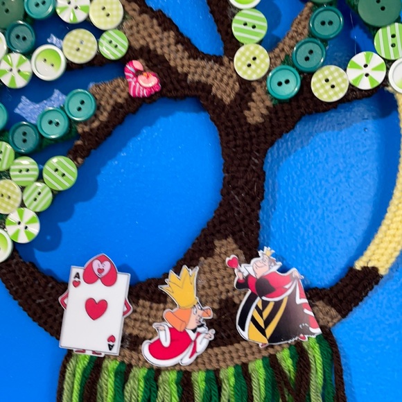 Alice in Wonderland theme wall decorations, handcrafted, 25 inches long ❤️ - Picture 3 of 3